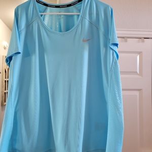 Nike woman's plus dri fit top